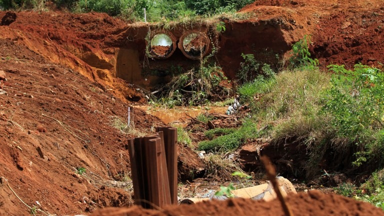 Prefeitura inicia em julho obra para controle de erosão no Córrego Gameleira Prefeitura inicia em julho obra para controle de erosão no Córrego Gameleira