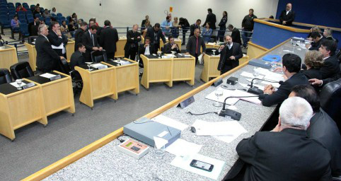 Vereadores votam decretos na sessão ordinária desta quinta-feira
