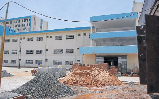 Sob responsabilidade da Santa Casa, obra estaria com toda a parte estrutural pronta, faltando apenas o acabamento - Foto: Álvaro Rezende / Correio do Estado