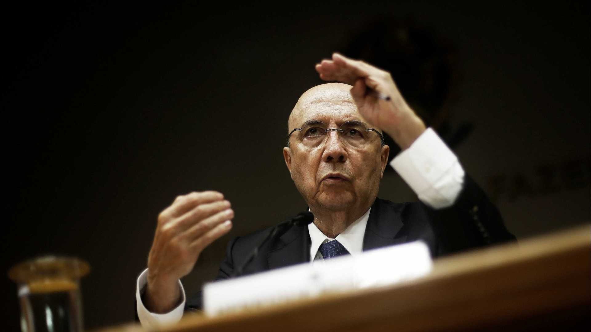 Sem reforma, mercado aguarda corte na nota do Brasil Reuters