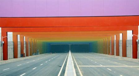 China constrói primeiro túnel de arco-íris do mundo