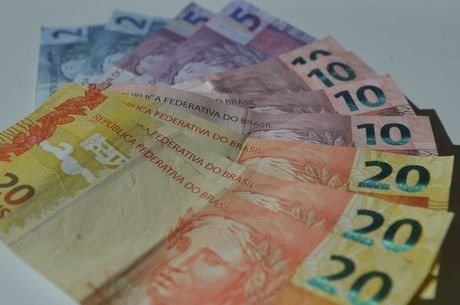 Copom define nova taxa básica de juros nesta quarta-feira Expectativa é de que taxa se mantenha em 6,5% ao ano
Marcello Casal/Agencia Brasil