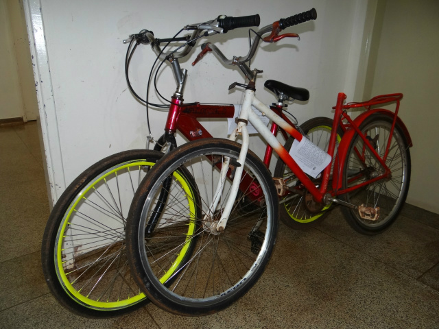 Dupla é detida após roubar e ameaçar jovem no Centro