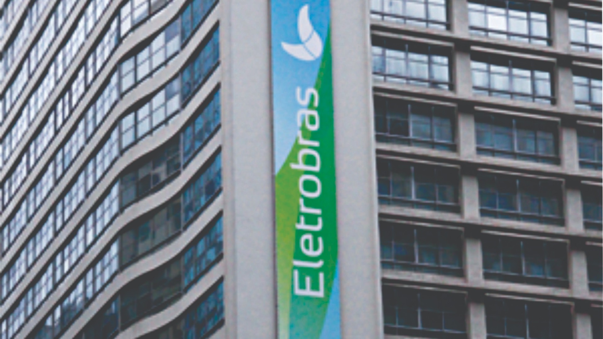 Eletrobras lança plano de demissão para 1.681 funcionários Eletrobras lança plano de demissão para 1.681 funcionários