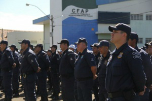 Grupo de 235 guardas recebe treinamento até a segunda quinzena de março (Foto: Marcos Ermínio)
