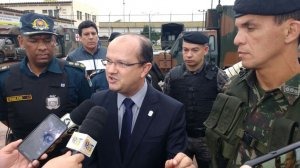 Secretário de Justiça e Segurança, Jose Carlos Barbosa, fala sobre operação em presídio (Foto: Adilson Domingos)