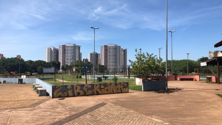 Prefeitura vai investir R$ 9 ,4 milhões para concluir e revitalizar 15 espaços públicos Prefeitura vai investir R$ 9 ,4 milhões para concluir e revitalizar 15 espaços públicos