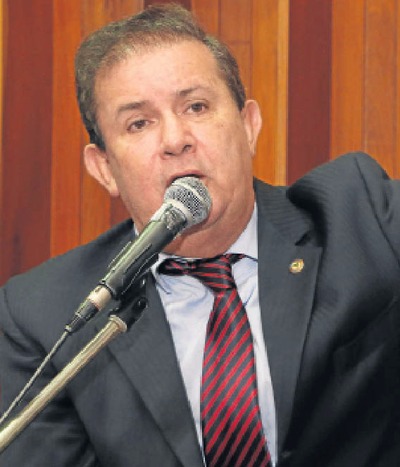 Deputados sentem motivação das bases e querem aliança com PSDB Rocha pediu para Azambuja se unir ao PMDB nas eleições - Foto: Victor Chileno/ALMS