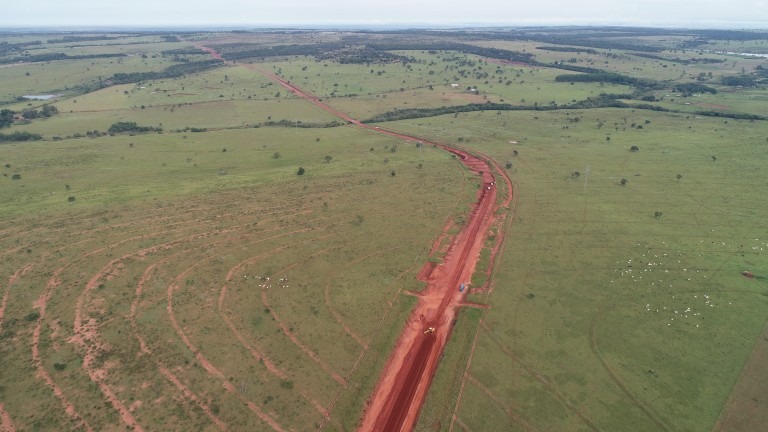 Com trégua da chuva, Prefeitura inicia terraplanagem e drenagem no macroanel