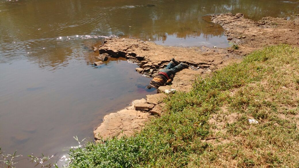 Homem é encontrado morto às margens do rio Anhanduí Homem é encontrado morto às margens do rio Anhanduí