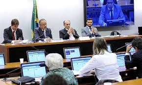 Comissão da reforma política reúne-se para votar financiamento Comissão da reforma política reúne-se para votar financiamento