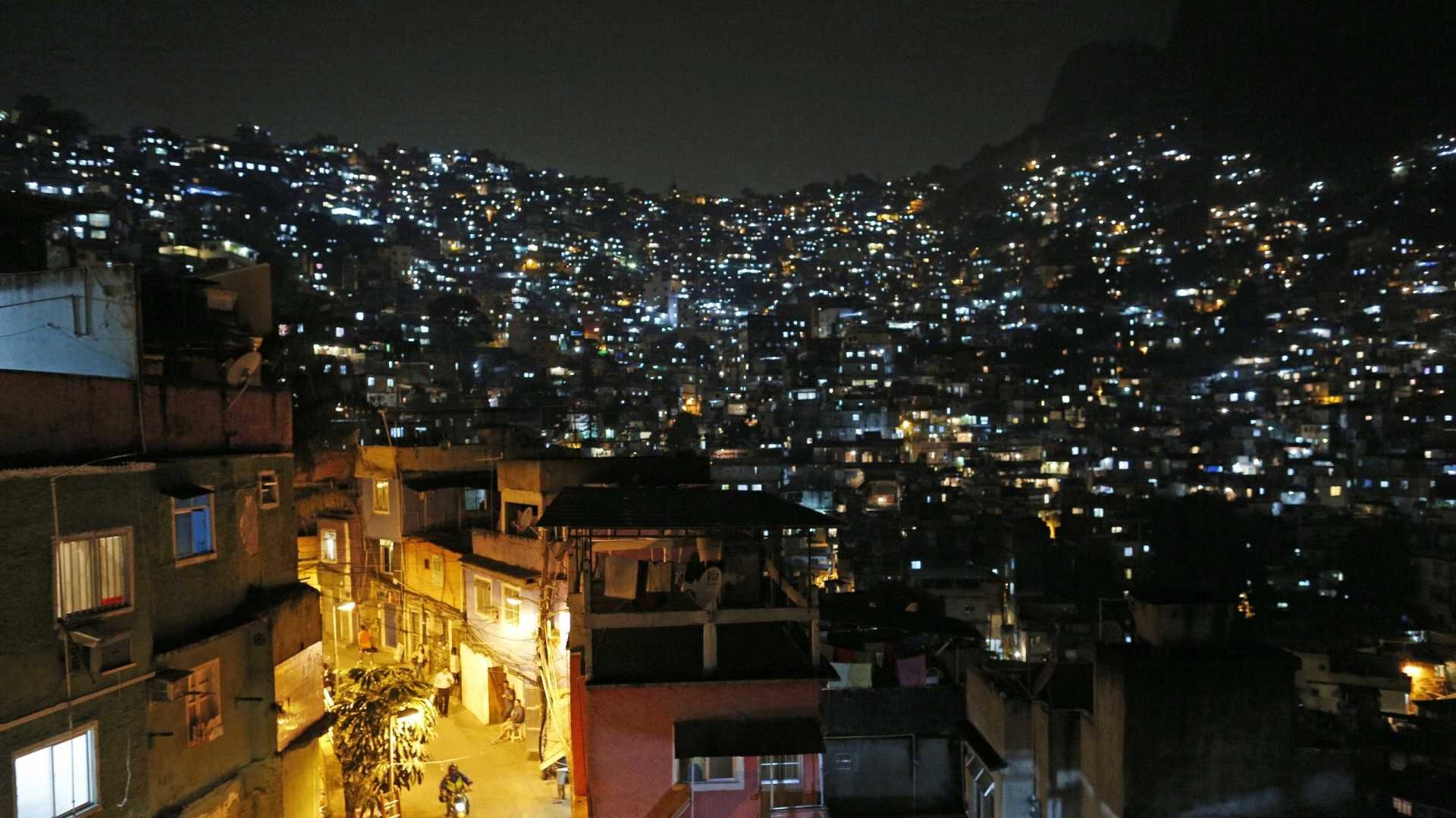 Rio começa o ano com ataque a UPP e tiroteio na Rocinha Bruno Kelly/Reuters