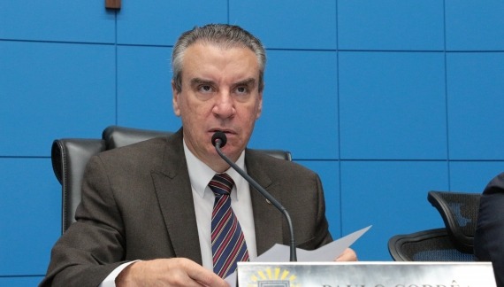 Projeto de lei prevê afixação de cartazes educativos sobre adoção