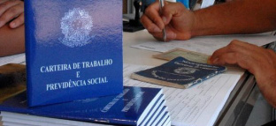 Pela primeira vez desde 2002, cai número de carteiras assinadas em janeiro Foto Reprodução