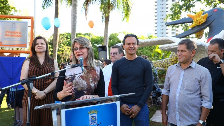 Parcerias garantem revitalização e manutenção da praça Pantaneira