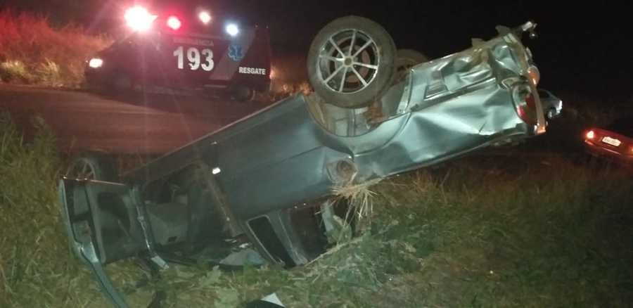 Condutor perde controle da direção e capota várias vezes Saveiro na MS-134 Nova News