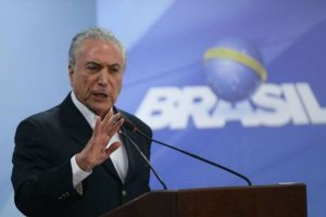 Temer veta uso de armas de fogo por agentes de trânsito