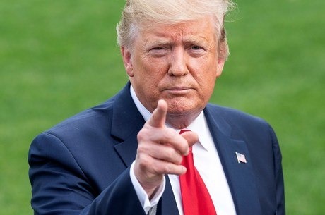 Trump diz que 'Irã cometeu grande erro' depois de ataque a drone Presidente dos EUA condenou ataque a drone pelo Irã
Jim Lo Scalzo/EFE