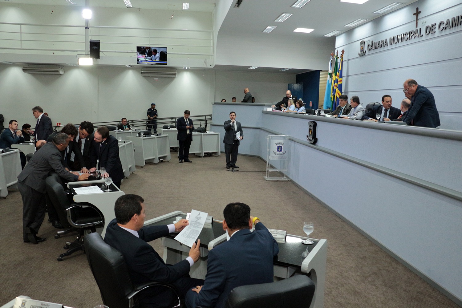 Vereadores mantêm três Vetos e aprovam um Projeto na sessão desta terça-feira