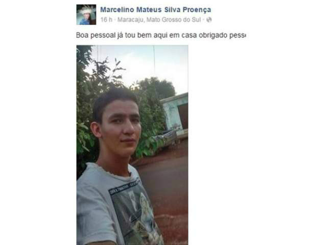 Jovem paga fiança e comemora liberdade após tentar apagar tocha Jovem paga fiança e comemora liberdade após tentar apagar tocha