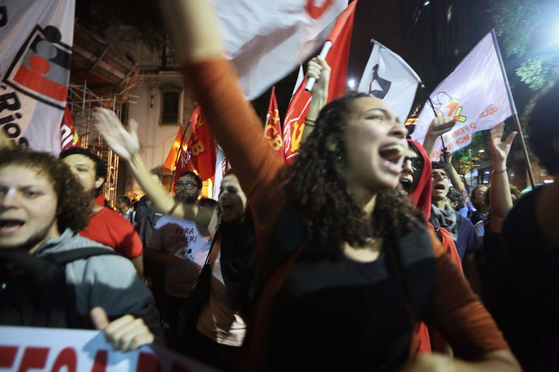 Agonia brasileira pede eleições diretas e antecipadas Manifestação no Rio de Janeiro contra o presidente Michel Temer, na quinta-feira, após divulgação de delação de dono da JBS. MARIO TAMA GETTY - IMAGES