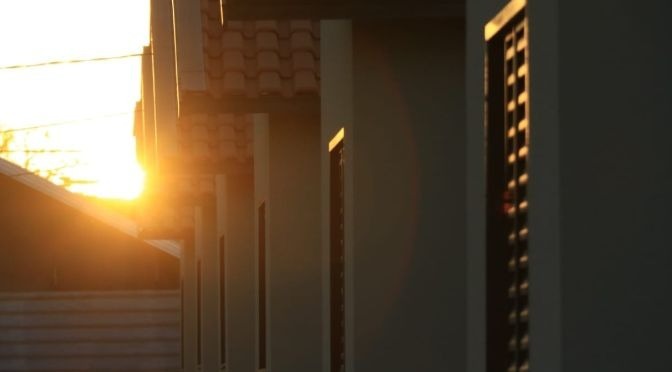 Dia começa fresco, mas calor chega aos 38°C durante a tarde Dia começa fresco, mas calor chega aos 38°C durante a tarde