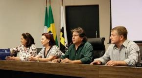 Legenda: Caravina durante encontro com Reinaldo
Foto: Edson Ribeiro