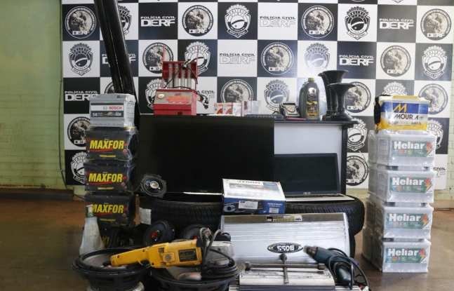 Ex-funcionário furta produtos de loja avaliados em R$ 60 mil por vingança Ex-funcionário furta produtos de loja avaliados em R$ 60 mil por vingança