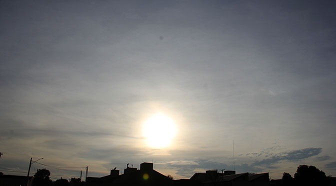 Com a chegada do inverno, sexta-feira terá tempo claro a parcialmente nublado com névoa seca Com a chegada do inverno, sexta-feira terá tempo claro a parcialmente nublado com névoa seca