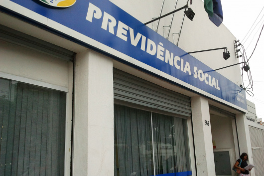 Governo vai pagar em agosto primeira parcela do 13º de aposentados Governo vai pagar em agosto primeira parcela do 13º de aposentados