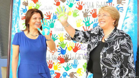 Mulheres querem erradicar desigualdade de gênero até 2030 Fornecido por Deutsche Welle Presidente do Chile, Michelle Bachelet, e a ex-presidente da Costa Rica Laura Chinchilla
