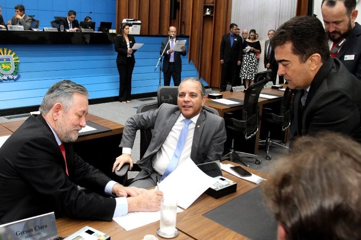 Deputados devem votar nove projetos na sessão ordinária desta terça-feira Luciana Nassar