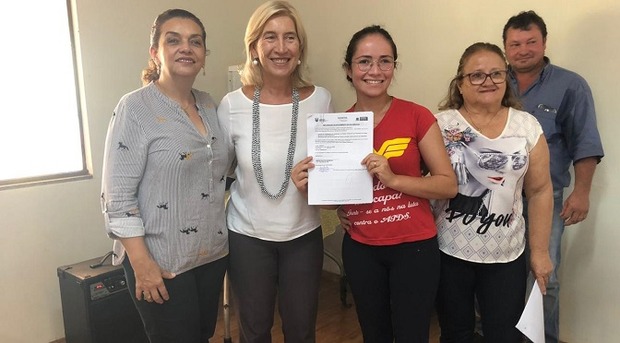 Agehab entrega bases do lote urbanizado e títulos de propriedade em Maracaju Agehab entrega bases do lote urbanizado e títulos de propriedade em Maracaju