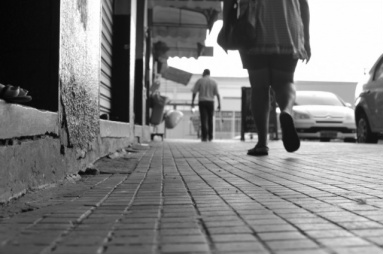 Projetos sociais são promovidos com comerciantes, usuários de drogas e garotas de programa para levantar a auto-estima. (Foto: Alcides Neto)