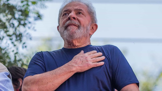 "Bolsonaro está dando autorização para vender Brasil", dispara Lula "Bolsonaro está dando autorização para vender Brasil", dispara Lula