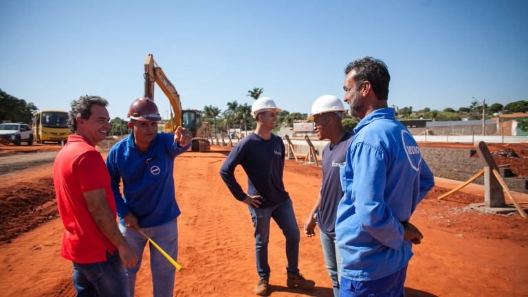 Prefeito Marquinhos Trad vistoria obras em bairros e no centro de Campo Grande Assessoria