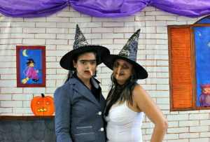 Grupo de acadêmicos apresenta peça teatral em Dourados