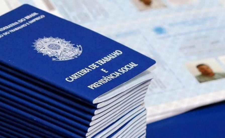 Desemprego recua para 12,3% em julho, mas ainda atinge 12,9 milhões de pessoas, diz IBGE