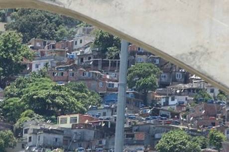 Tiroteios ocorreram em diferentes pontos da comunidade. Estefan Radovicz/01.01.2018/Agência O Dia