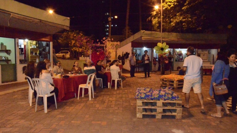 Seresteiros tem endereço certo nesta quarta na Praça dos Imigrantes Cardápio Seresteiro vem para tirar a saudade do peito daqueles que reviveram o romantismo da época