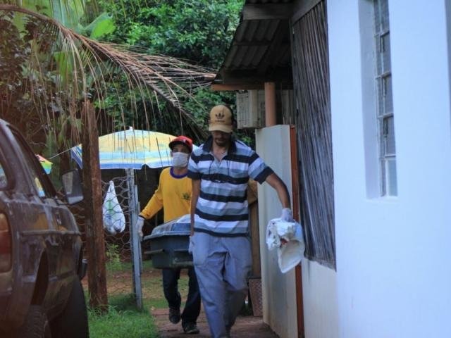 Aposentado é encontrado degolado e com o corpo queimado dentro de casa Foto: Marina Pacheco