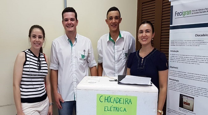 Alunos de escolas estaduais conquistam prêmios em feiras de ciência e tecnologia
