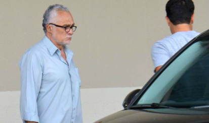 Plenário do Supremo aprova perdão para Genoino no processo do mensalão Plenário do Supremo aprova perdão para Genoino no processo do mensalão