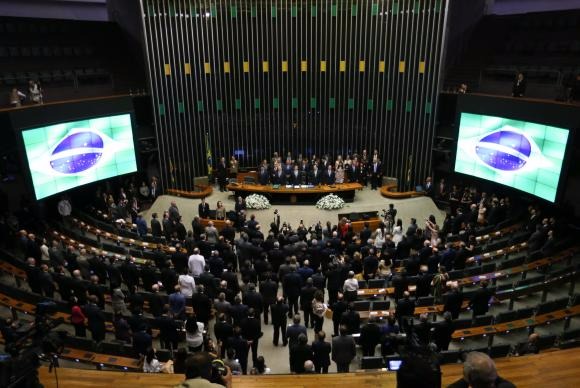 Doações da JBS beneficiaram 1 em cada três parlamentares do Congresso Nacional