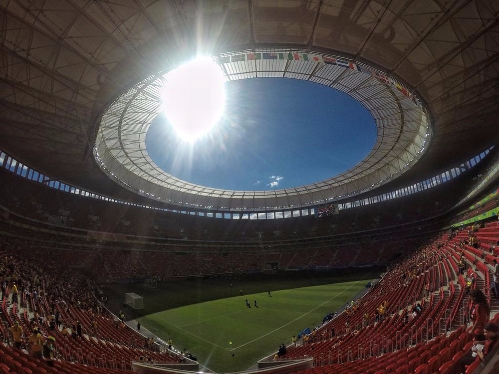 Foto do estádio Mane Garrincha em Brasilia antes do jogo Brasil x África do Sul (Foto: Felipe Schmidt)