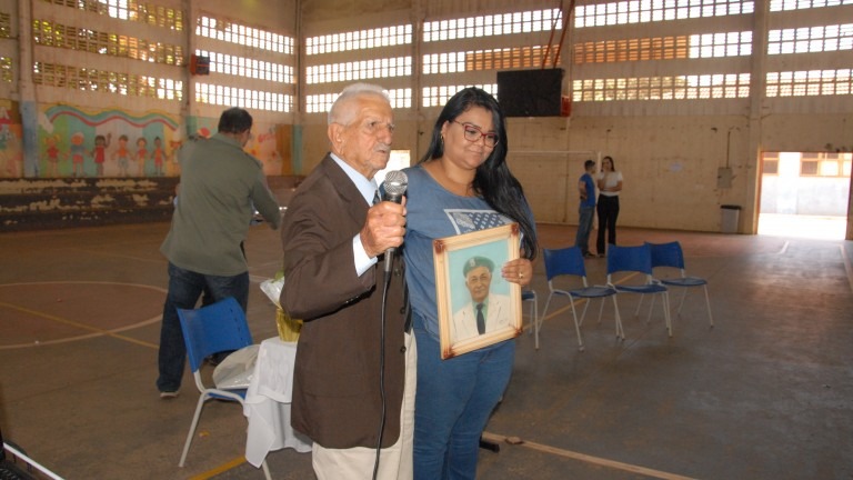 Veterano da 2º Guerra Mundial revela detalhes do conflito em palestra para alunos da REME