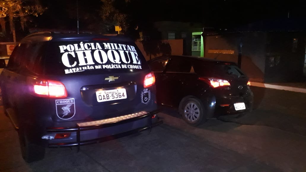 Choque recupera veículo roubado e apreende droga na capital Divulgação