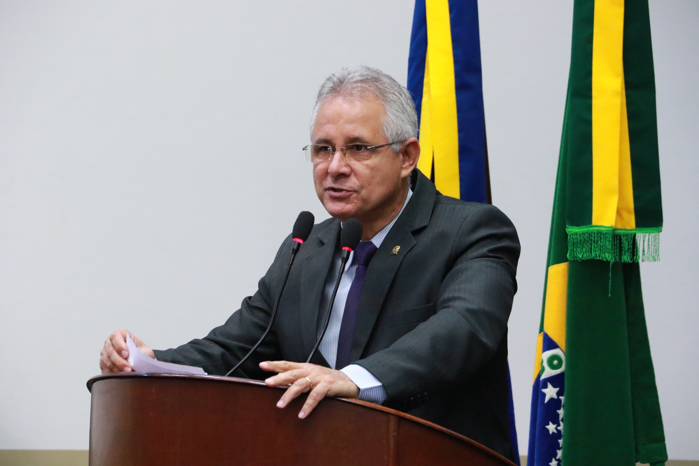 Câmara de Dourados aprova prestação de contas de ex-prefeito Laerte Tetila