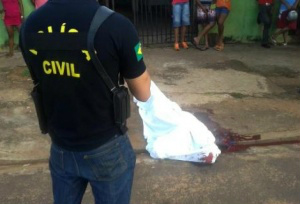 Acusado de estupro é assassinado por ex-patrão porque devia ferramentas Autor do disparo, o ex-patrão Johnnatan, disse que cometeu o crime porque o empregado devia ferramentas de trabalho a ele (Foto: Sul News)
