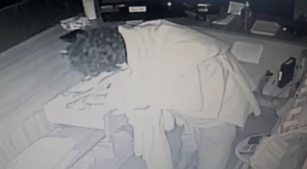 Vídeo: Ladrão é preso depois de furtar restaurante no centro de Campo Grande Reprodução